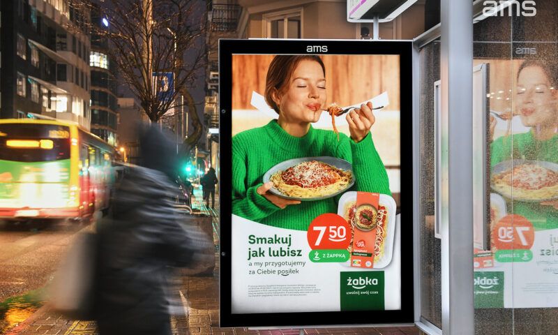 żabka na Premium Citylight AMS